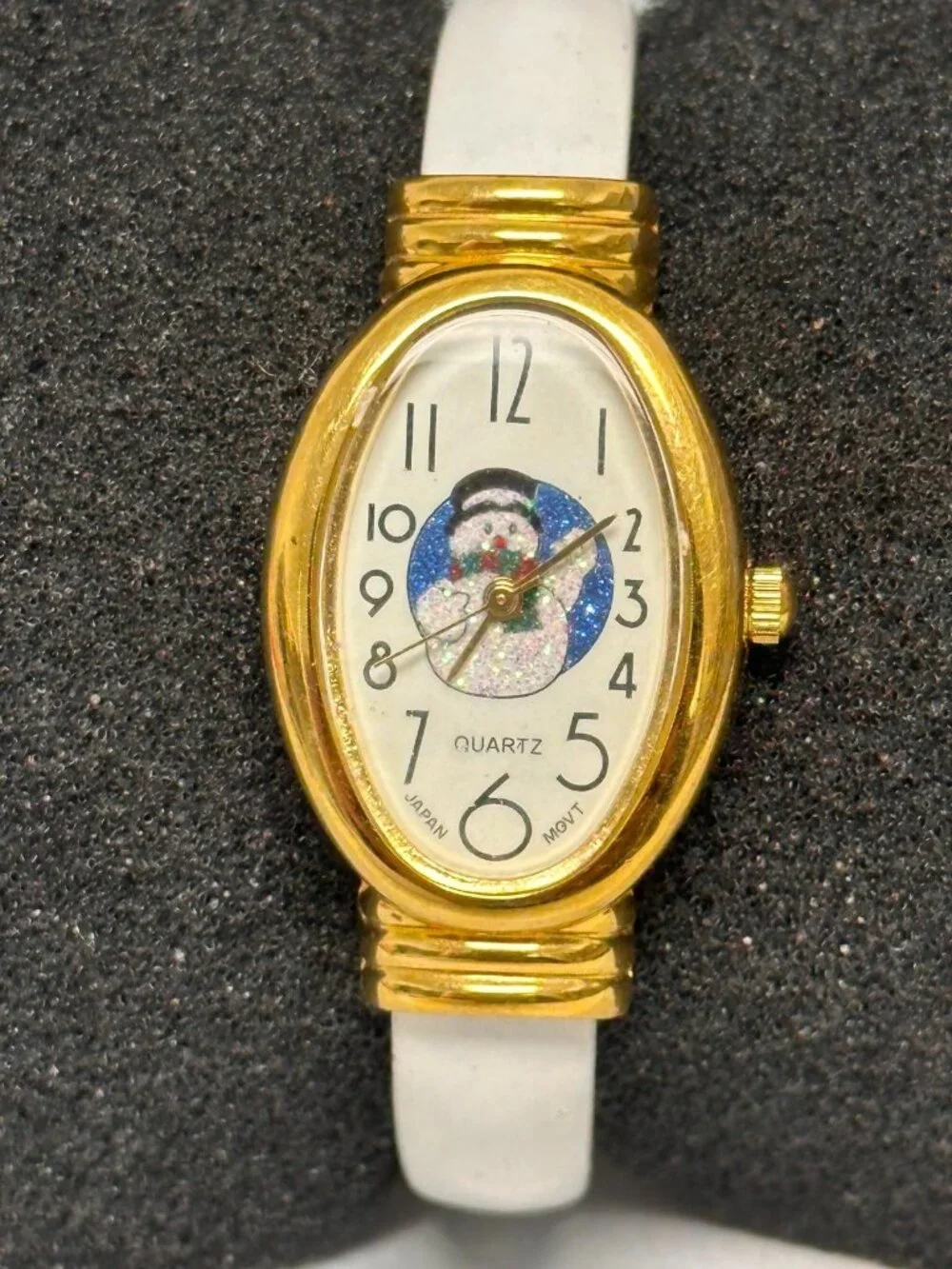 3/$30 Vintage Snowman Watch Women Gold Tone White Enamel Cuff Band 6.25